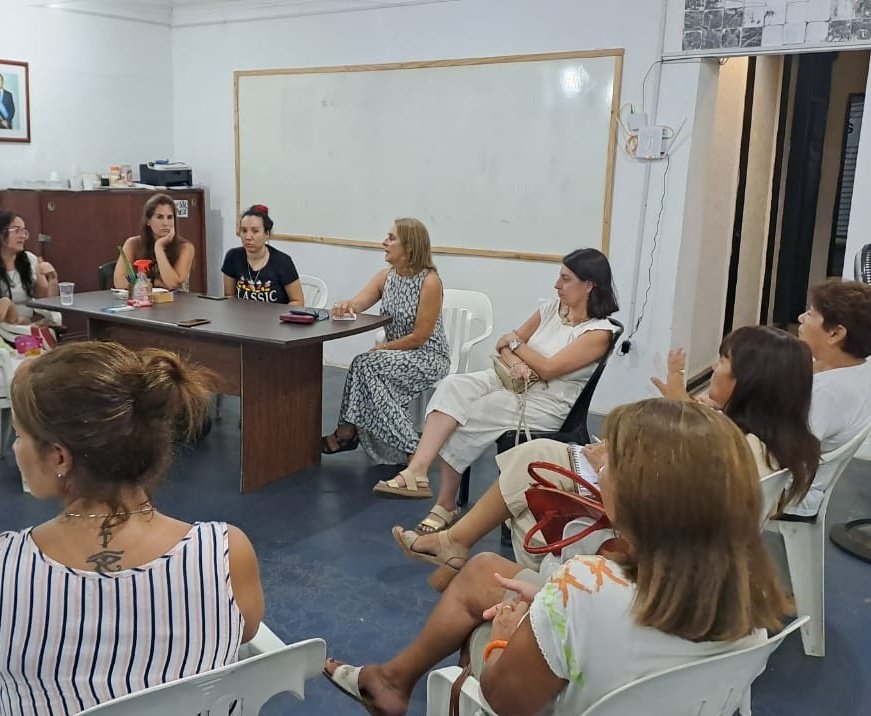 MagdalenaReta1's tweet photo. Miércoles de reunión 💪 #PROMujeresConcordia https://t.co/jMcs7OIL9J