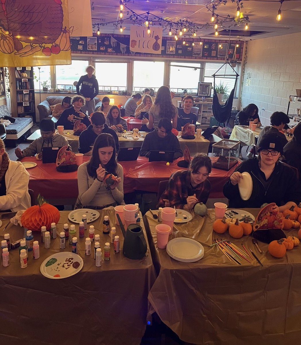 GovMifflinSD's tweet image. #ExpoSpotlight! In Ms. McKay’s classroom, students aren’t just studying vocab and reading books! Ms. McKay infuses #TExpL methodologies for a collaborative, constructive, and creative way to learn the English curriculum!

Stop by #MustangNationLearningExpo on 3/22 to learn more!