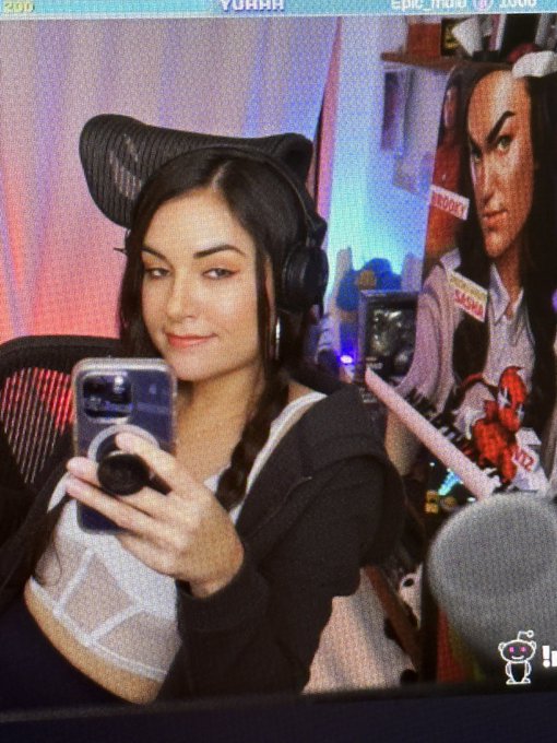 Sup I&rsquo;m live now don&rsquo;t mind the creepy poster 👇 https://t.co/WQLLJ2tHLX<a href="/tag/sceretsauce"class="tags"><span>#sceretsauce</span></a>