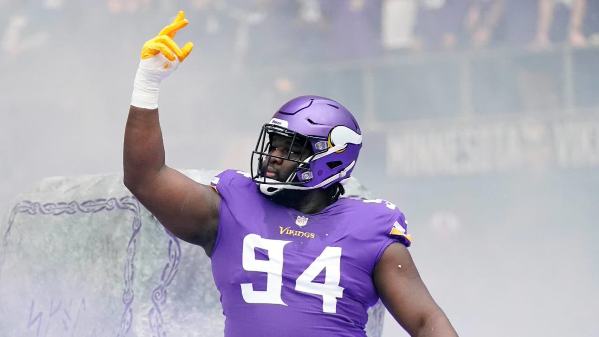 Scuba_Steve26's tweet photo. AFC North teams have gotten worse while the Browns have signed 4 players in NFLs top 100 Free Agents list 

2023 about to be a movie 👀 https://t.co/TLX9ymxGKZ