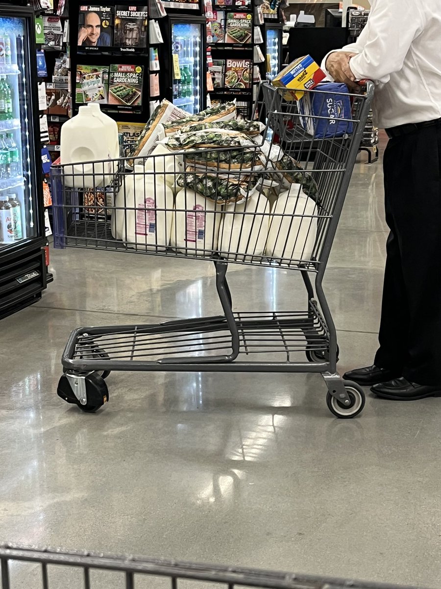 lilliestockseth's tweet photo. this must be the guy from the math problems https://t.co/oURRJB1YzZ