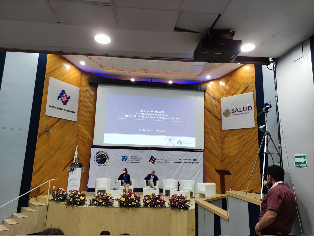mauhernandez80's tweet photo. Reunión de exalumnos @SaludPublicaMx @inspmx para fortalecer lazos de identidad y colaboración, en el marco del #CONGISP @CONGISPMx https://t.co/0mQtdbBSxh
