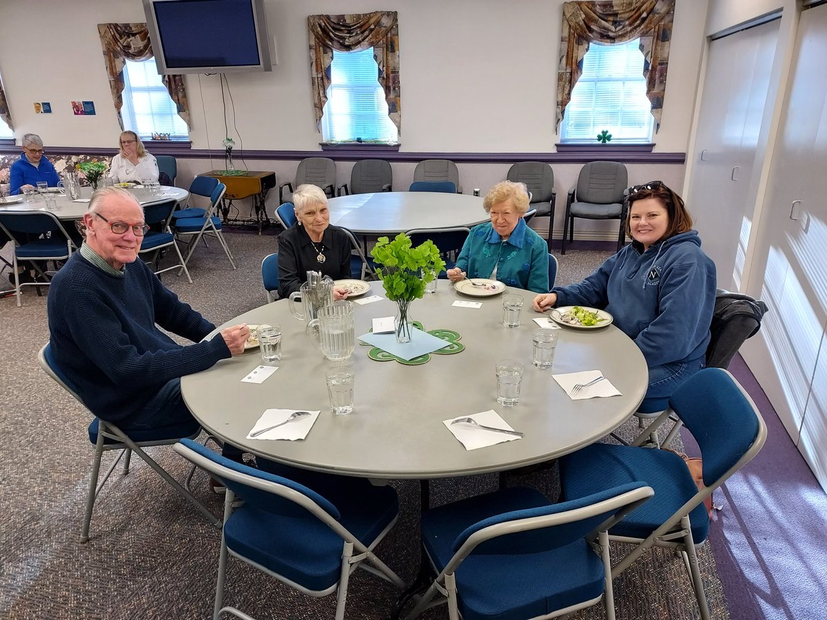 jonblade98's tweet photo. Progressive dinner with congregation members of Second Presbyterian. https://t.co/yHHJbKVU6y