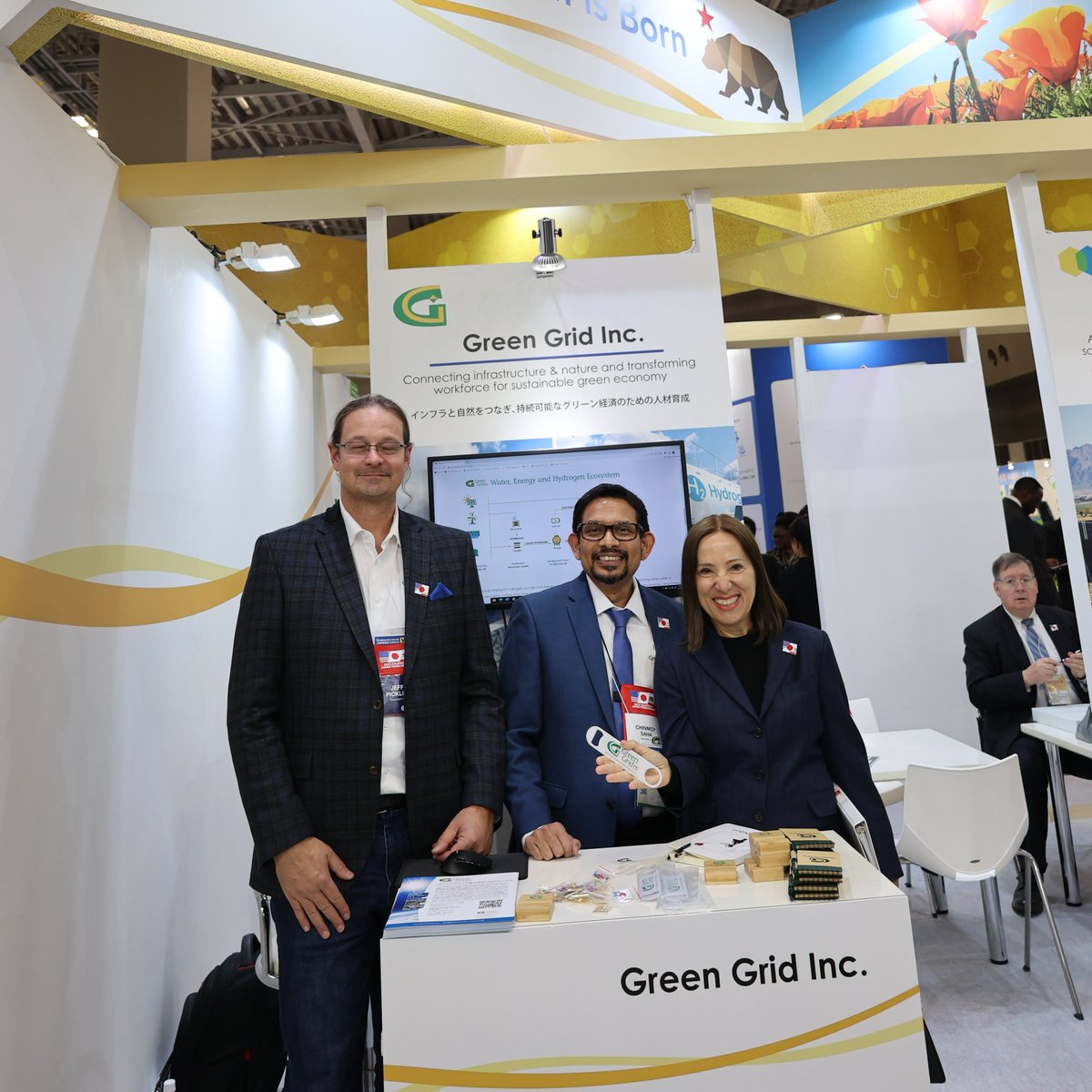 CAGoBiz's tweet image. Yesterday, we officially opened the California Pavilion at the #WorldSmartEnergyWeek trade show in Tokyo! 

Come meet the incredible California small businesses whose products and solutions will help us solve the climate crisis. @SBAgov #CAJAPAN2023