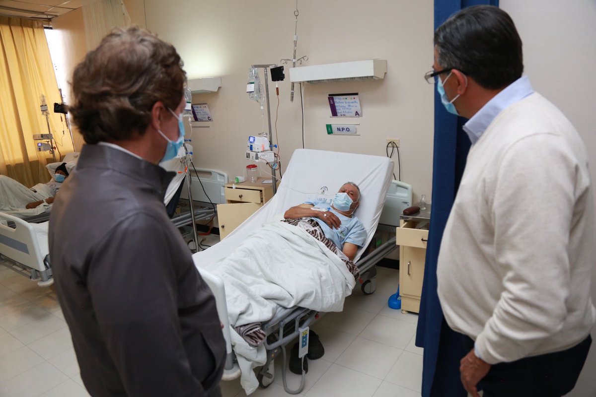 AlfredoOrtegaEc's tweet photo. Constaté los servicios que brindamos a nuestros asegurados, hoy visité el Hospital José Carrasco Arteaga. Tenemos aún trabajo que hacer en función de una atención integral de salud. Me comprometo a estar vigilante, trabajar en territorio y palpar la realidad de nuestros afiliados https://t.co/fkQaYB4Am3