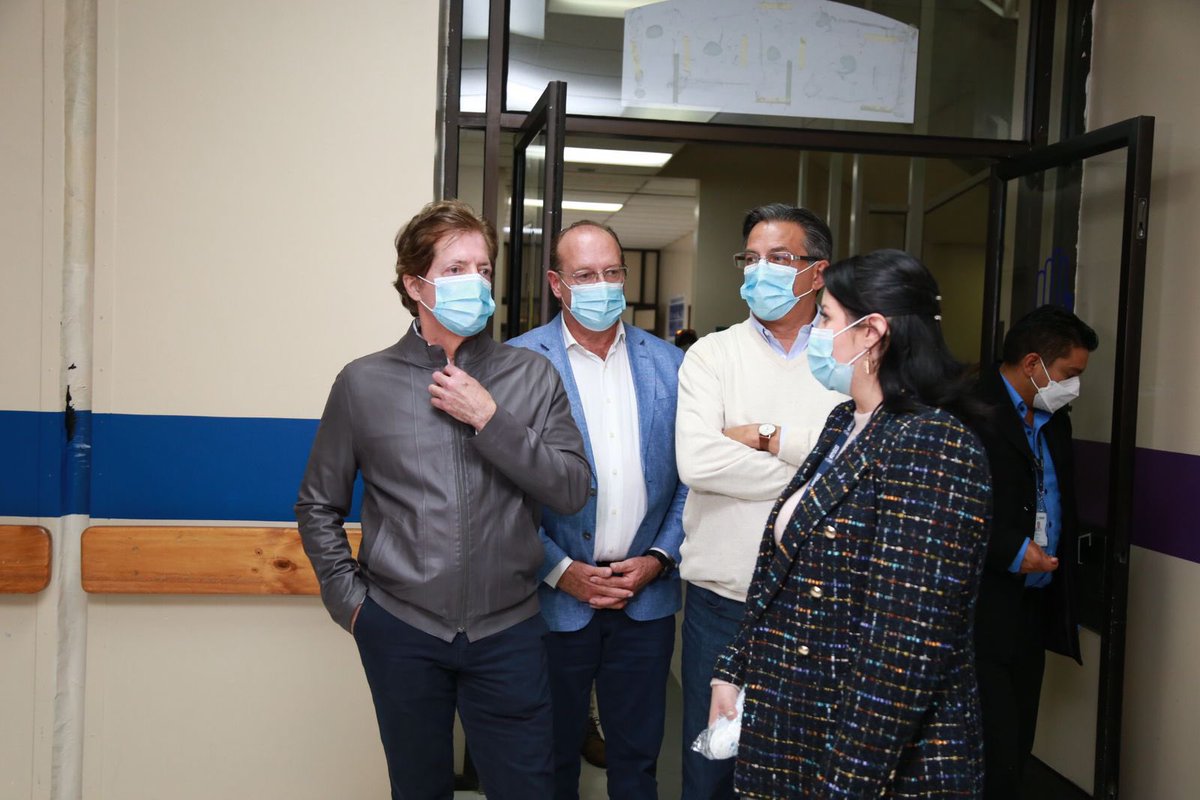 AlfredoOrtegaEc's tweet photo. Constaté los servicios que brindamos a nuestros asegurados, hoy visité el Hospital José Carrasco Arteaga. Tenemos aún trabajo que hacer en función de una atención integral de salud. Me comprometo a estar vigilante, trabajar en territorio y palpar la realidad de nuestros afiliados https://t.co/fkQaYB4Am3