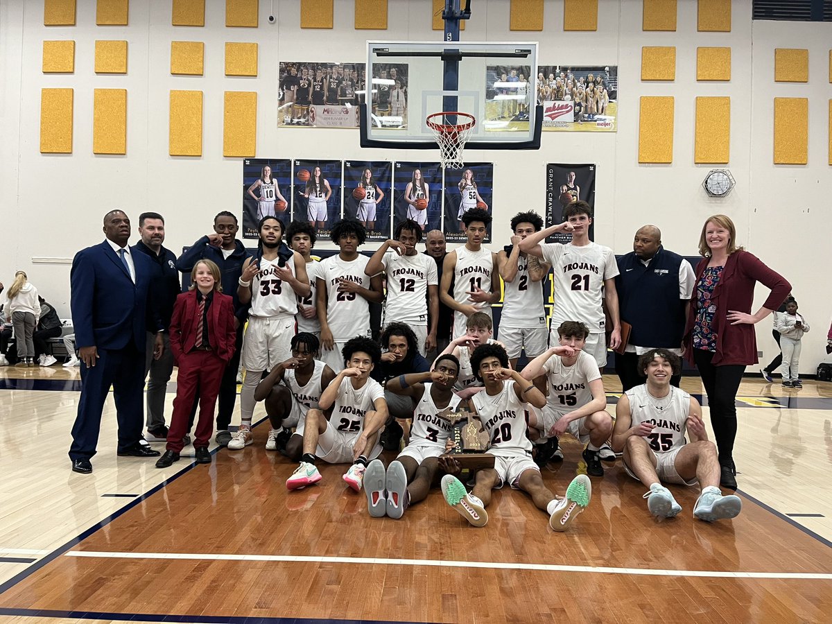 eltrojans's tweet photo. Final score 56-43 - our Trojans are REGIONAL CHAMPS!!! 
We will play Muskegon next Tuesday at Caledonia in the quarterfinals. 

#Proud2BaTrojan !! https://t.co/pT7c2HHKnq