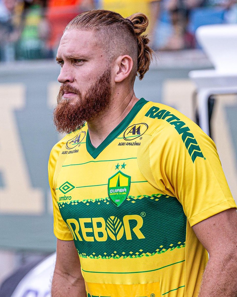 🔎 Isidro Pitta (23 anos) é o vice-líder em participações em gols entre todos os jogadores da Série A na temporada 2023. 🇵🇾💪

⚔️ 11 jogos (10 titular)
⚽️ 7 gols (!)
🅰️ 5 assistências
🅿️ 12 participações em gols (!)
⏰ 65 mins p/ participar de gol (!)