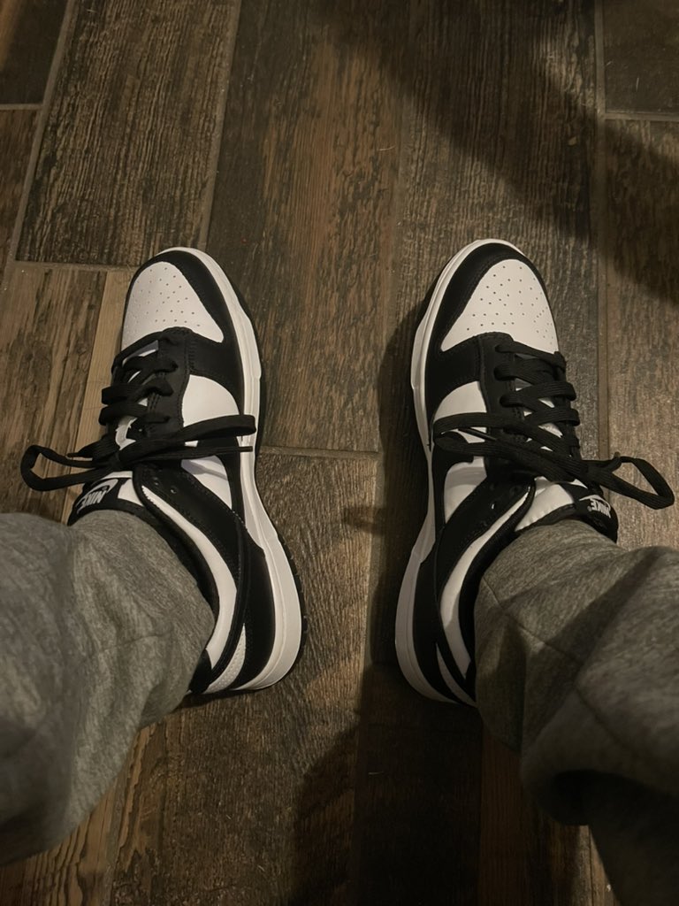 KickitwithCrow's tweet image. Sheeshhhhhh 🥶🥶🥶👀👀👀 #pandadunks #justdoit