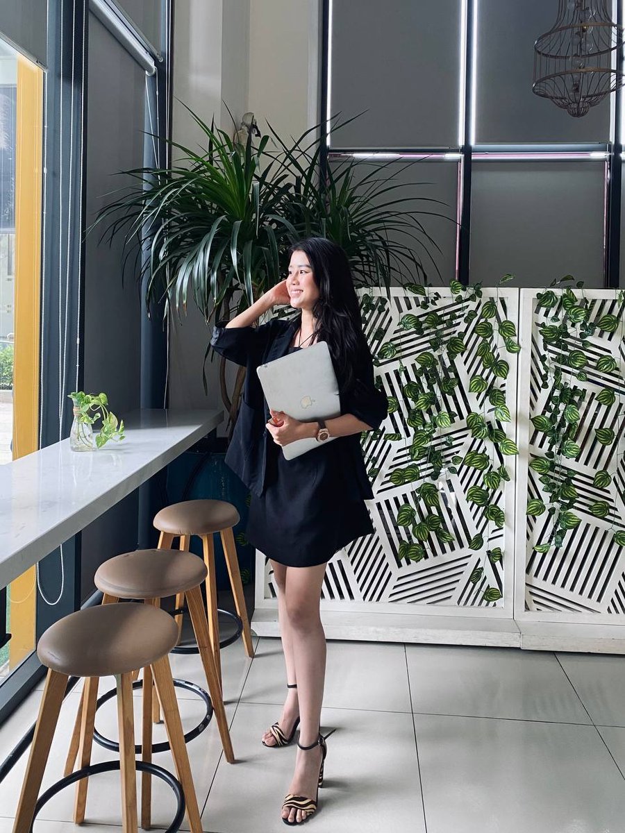 Good evening, dear friends, have you had dinner yet?