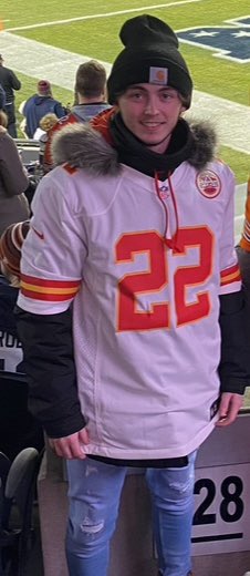 wclouse9's tweet photo. @Juan_Thornhill Got me cryin in the club rn @Juan_Thornhill https://t.co/1HEBMc9h5I