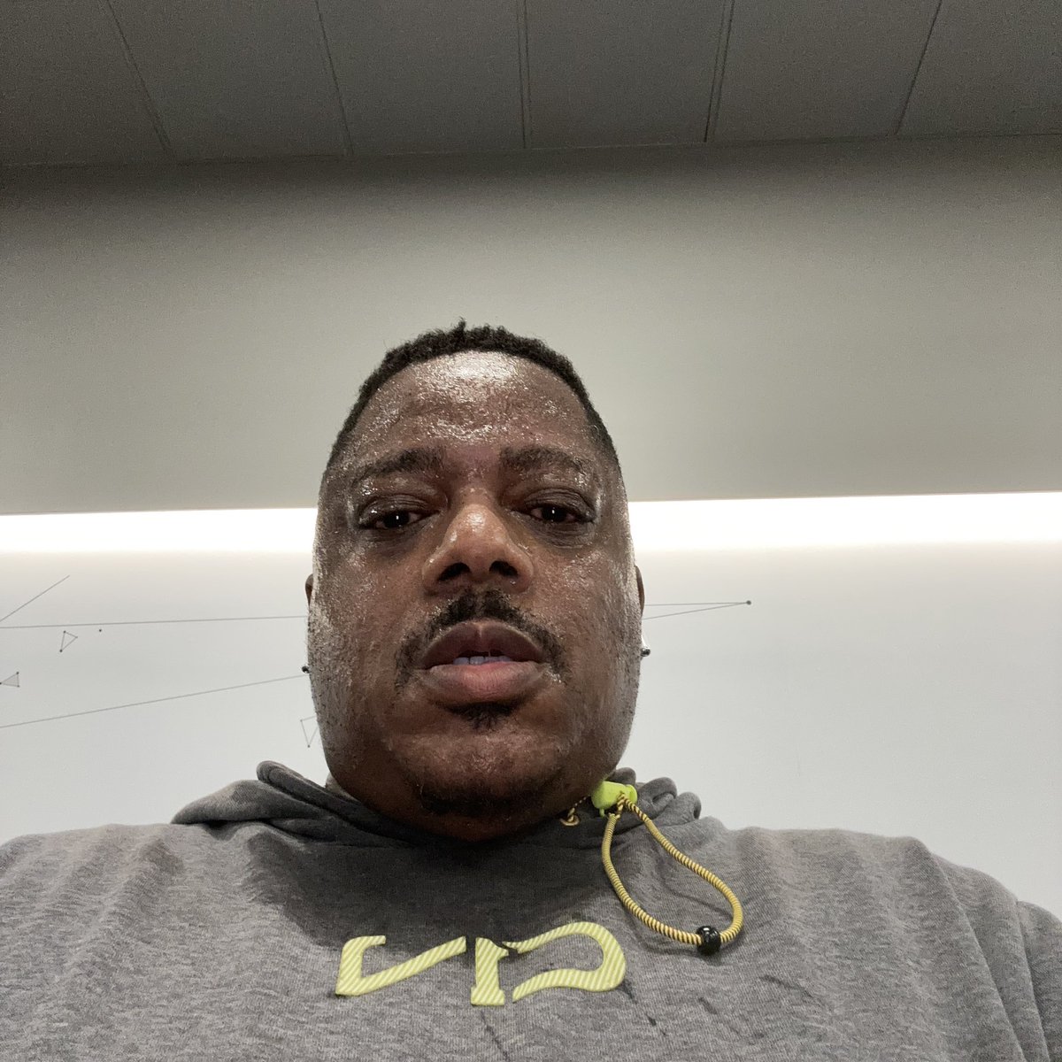 poundaway's tweet image. Day 4 Biceps and Tricep. 20 min interval cardio #healthovereverything #slownsteady #stayingconsistent