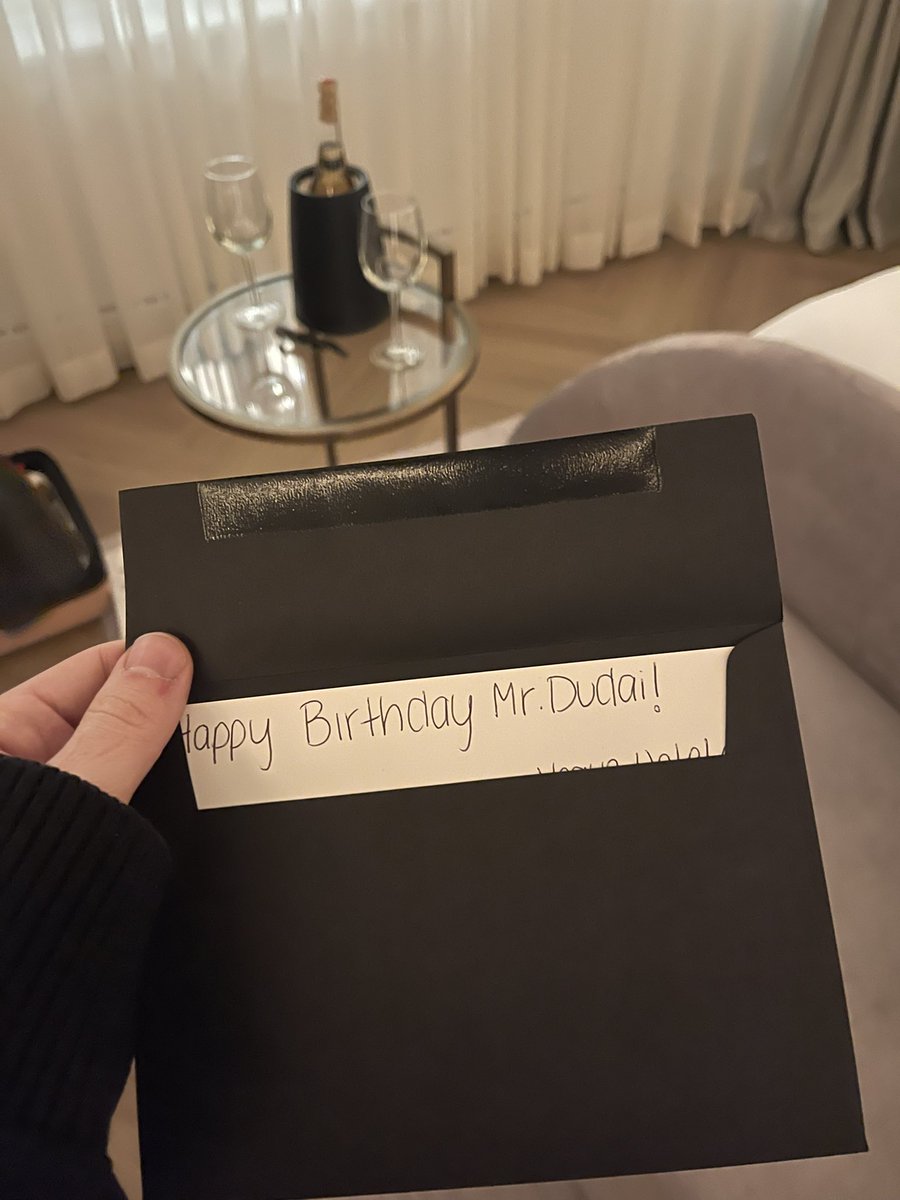 the_duday's tweet photo. Happy birthday 😅 https://t.co/XgXrXMptlB