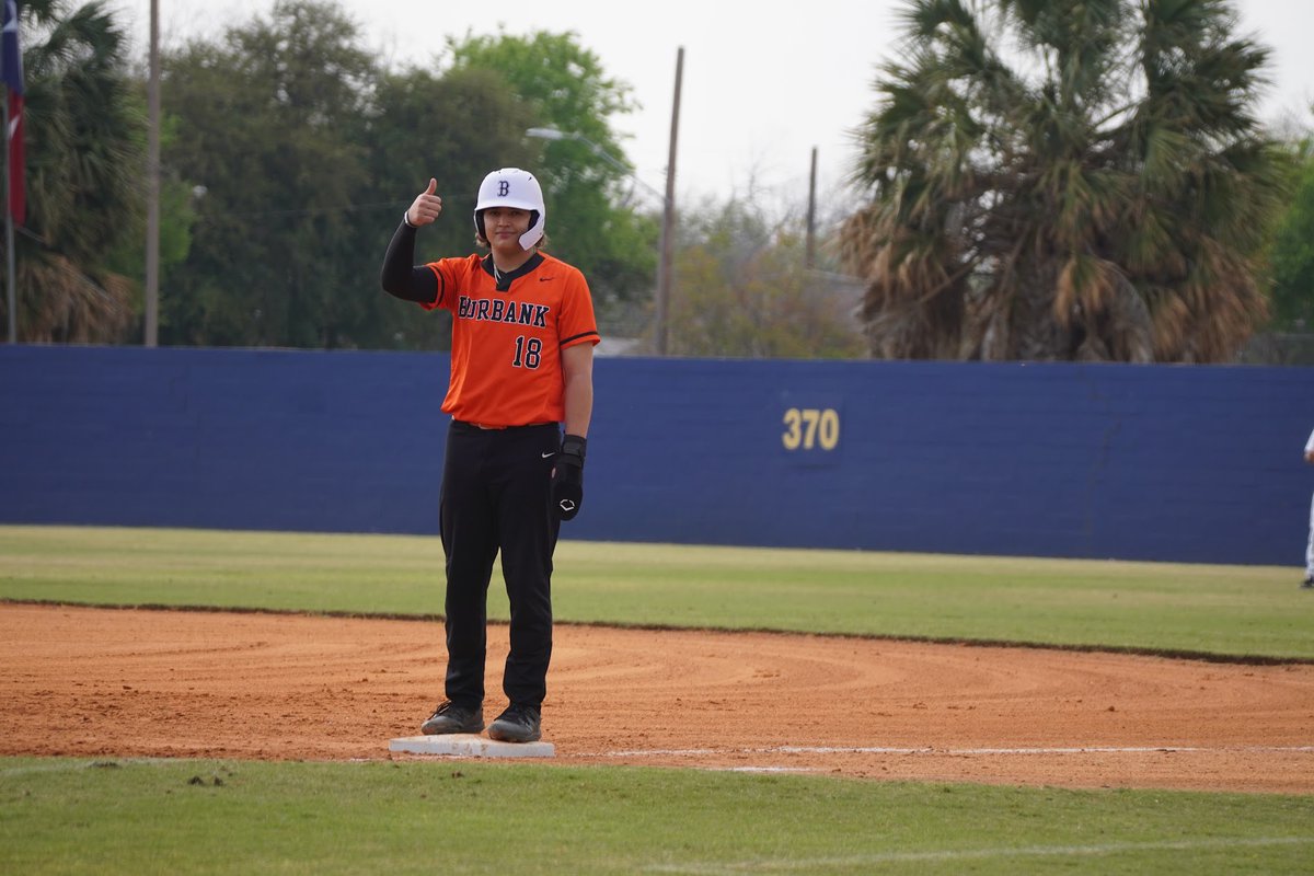 baseballburbank's tweet image. The Bulldogs close out their Spring Break with a 14-0 win! 👍 (4-1)
We'll be back @ DRD #1 on Tuesday to take on MacArthur (7:00 PM)