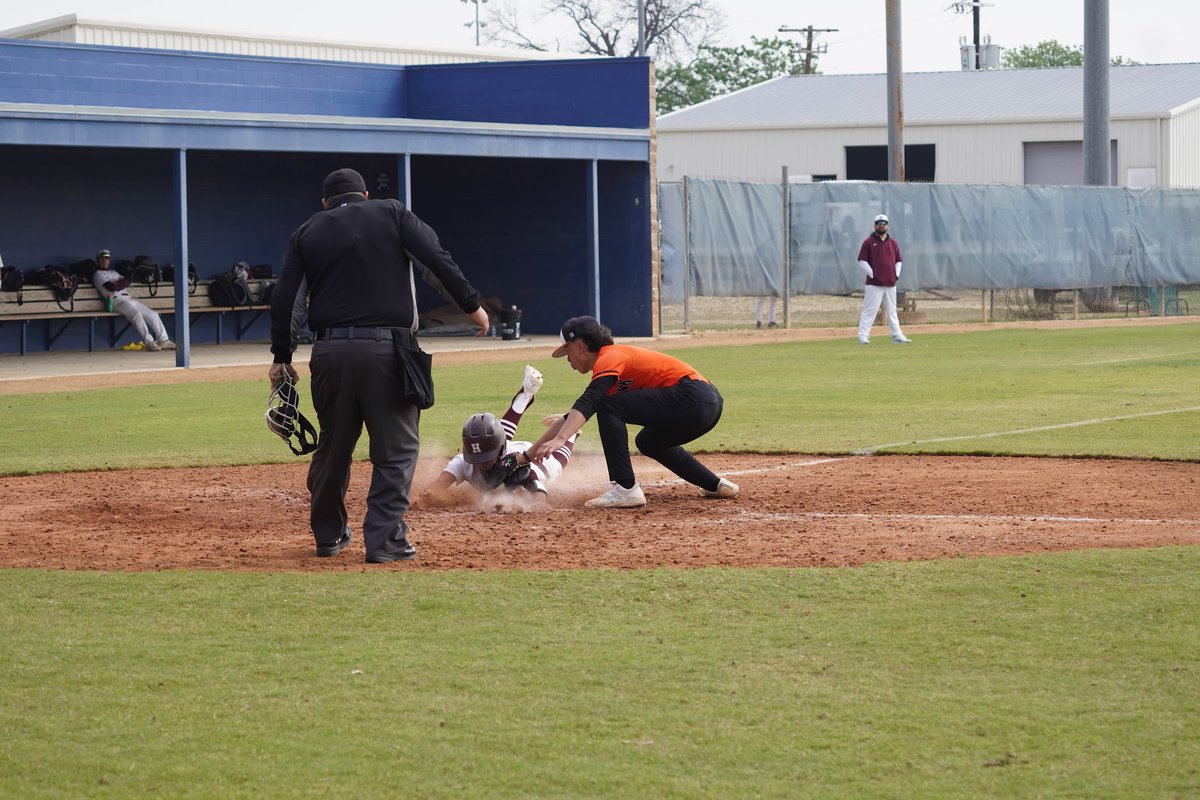 baseballburbank's tweet image. The Bulldogs close out their Spring Break with a 14-0 win! 👍 (4-1)
We'll be back @ DRD #1 on Tuesday to take on MacArthur (7:00 PM)