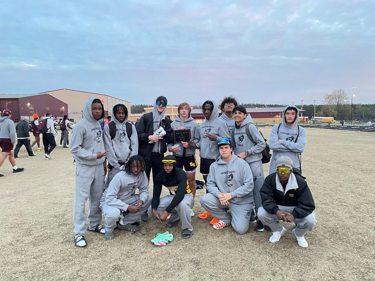 HGHORNETFB1's tweet image. Runner up at Prescott Wolf Relays. So proud of these guys! #gohornets