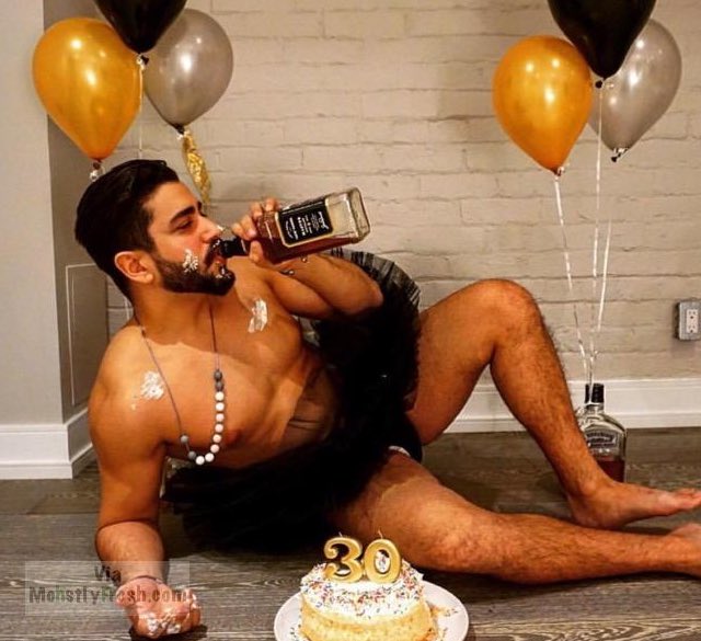 SerialPisces's tweet photo. Pisces: I want my birthday to be to be low-key this year 

Also Pisces: https://t.co/Gqv11k0v7B