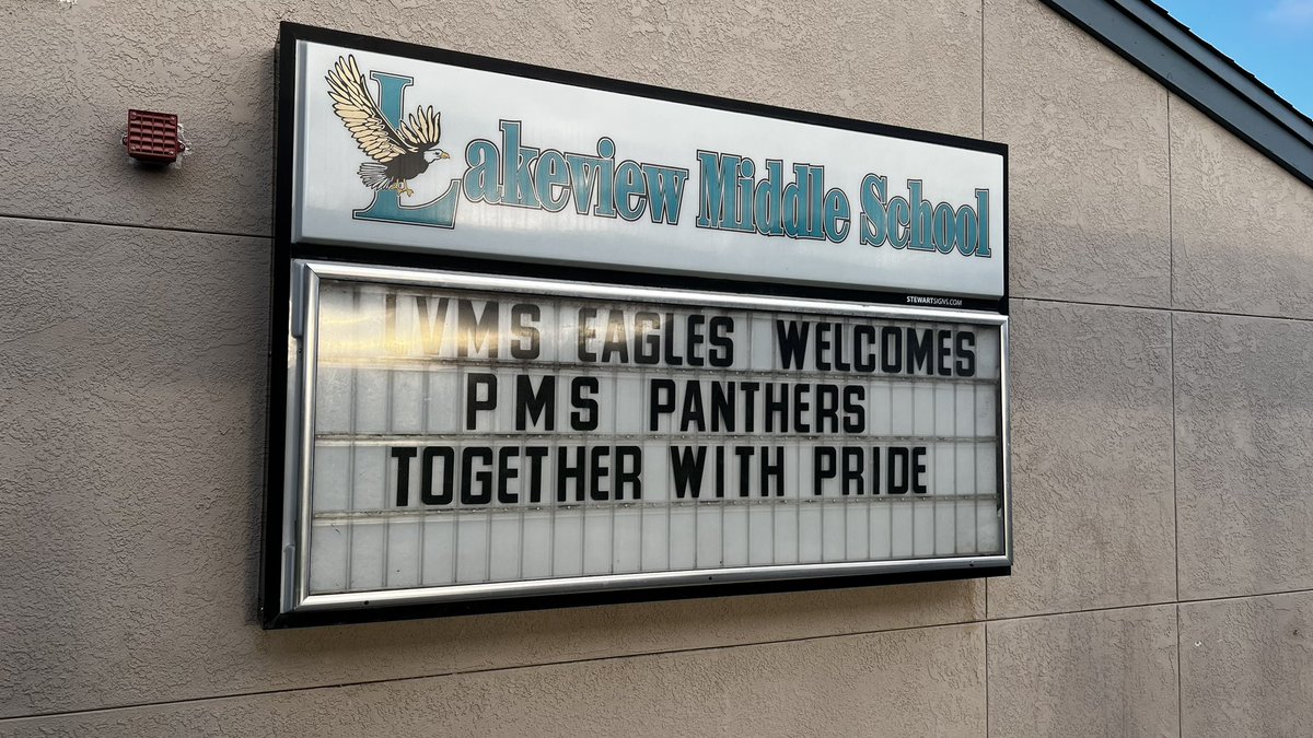 PVUSDTeachLearn's tweet photo. Lakeview Middle Eagles &amp; Pajaro Middle Panthers are AMAZING! Students &amp; staff coming together as two schools in one COMMUNITY. @PajaroValleyUSD Maintenance &amp; Ops Dept MADE IT HAPPEN! Together with PRIDE! #pajarostrong @mlrod32 @AguerriaLisa https://t.co/H1qYaeIZWs