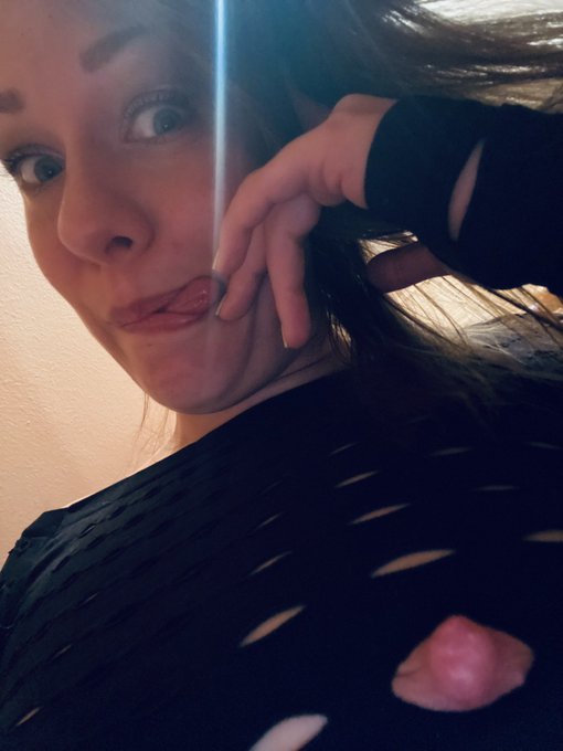 Peekaboo 😁 https://t.co/cRhBuBbtlY