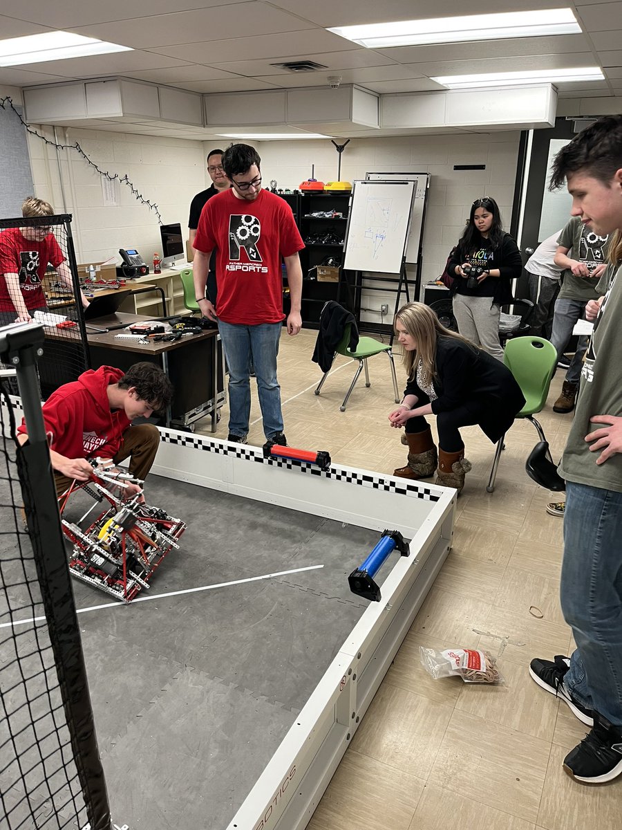 Tom MacIsaac tweet media