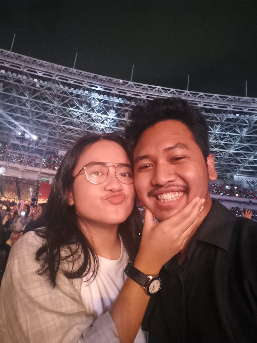 gorgayn's tweet photo. 1 10/12
Want to spend everyday with you
#HowLucky https://t.co/B9vFIJgtBi