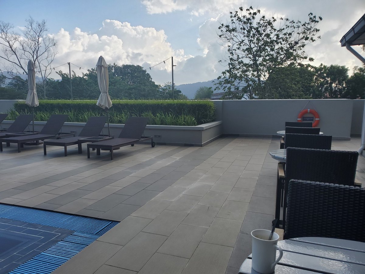 JEDoiron's tweet photo. Moment of peace before the chaos of the day. #Malaysia #PacificPathways https://t.co/Qn3KX4EPsN