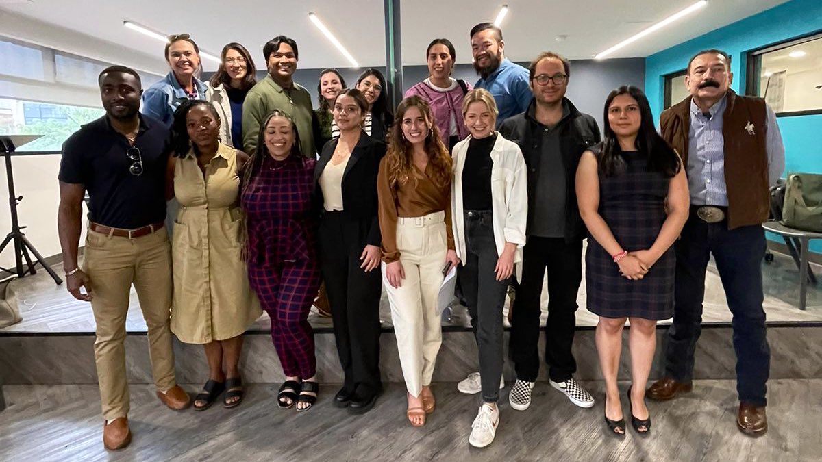 USMexicoFound's tweet photo. To wrap up the Harvard Trek | #USMexicoFoundationDay, @HTopler and her team and partners at @intrare_mx exchanged views with the group on innovative ways of integrating refugees in the economy and society

Thank you to all our speakers and hosts for their time and insights! 🎉 https://t.co/RqM84lzpiE
