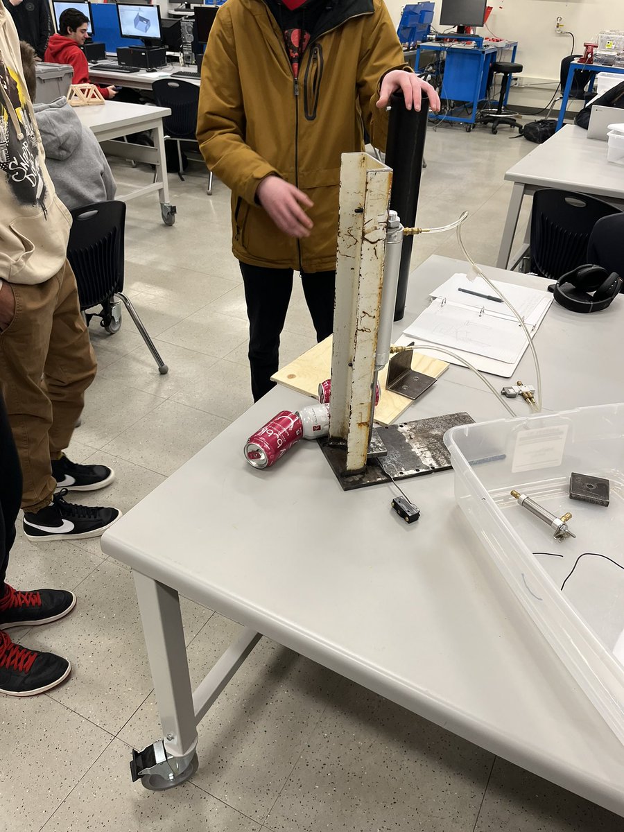 Tom MacIsaac tweet media