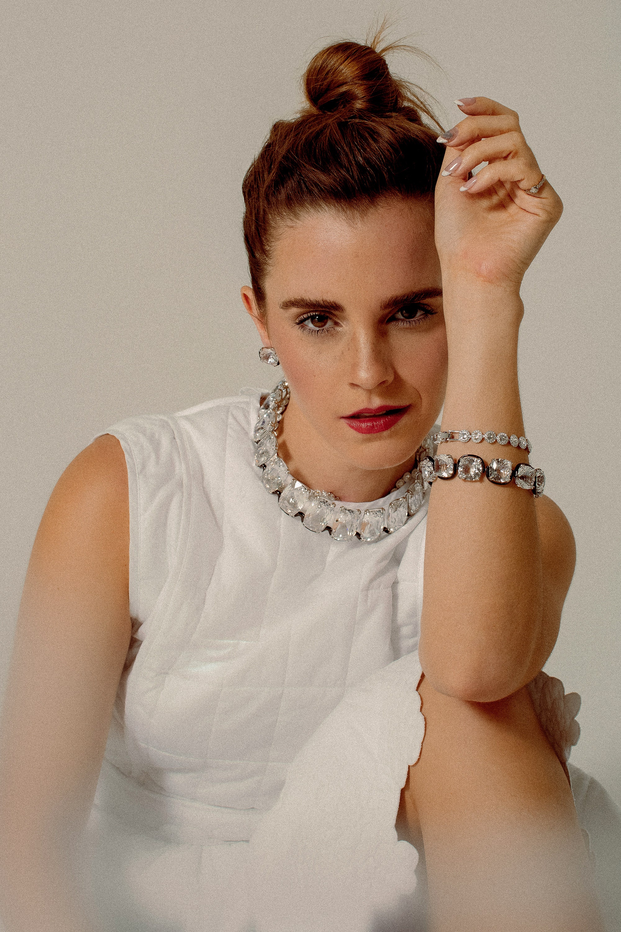 EMMA WATSON - Página 3 FrT_ZBfaEAA--wA?format=jpg&name=4096x4096