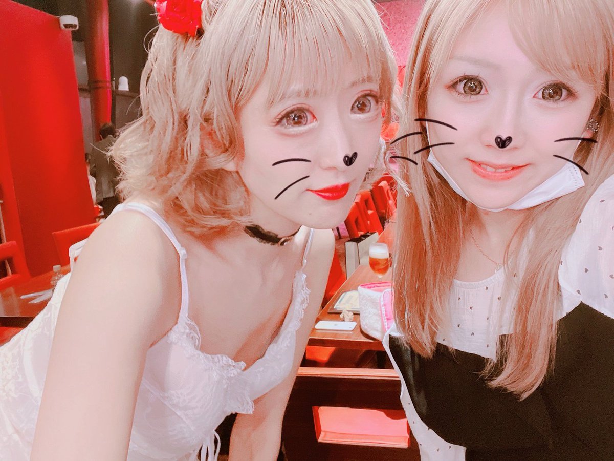 ryouaimin's tweet photo. 大好きせいらちゃんが観に来てくれましたぁ🥰💕
私は緊張してないのにせ��らちゃんが私の復帰ステージ緊張してたらしい🤣🤣🤣💦(謎)
いつも客席から見守ってくれて本当にありがとう🥰🫶💕

#芸能人女子フットサル https://t.co/5eqREoHFy5