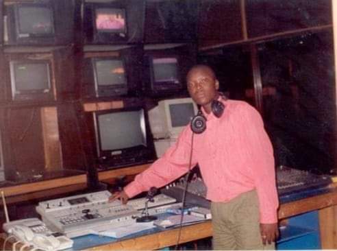 bayonlearashi's tweet image. Before there was @wizkidayo, there was this whizkid 😊. 

22 years ago at #MITV Lagos. I will be attending 2023 @NABShow in Las Vegas this April. Let's talk broadcast systems and sports equipment purchase If you are looking to discover the latest technology.

#ThrowingItBack #Tbt