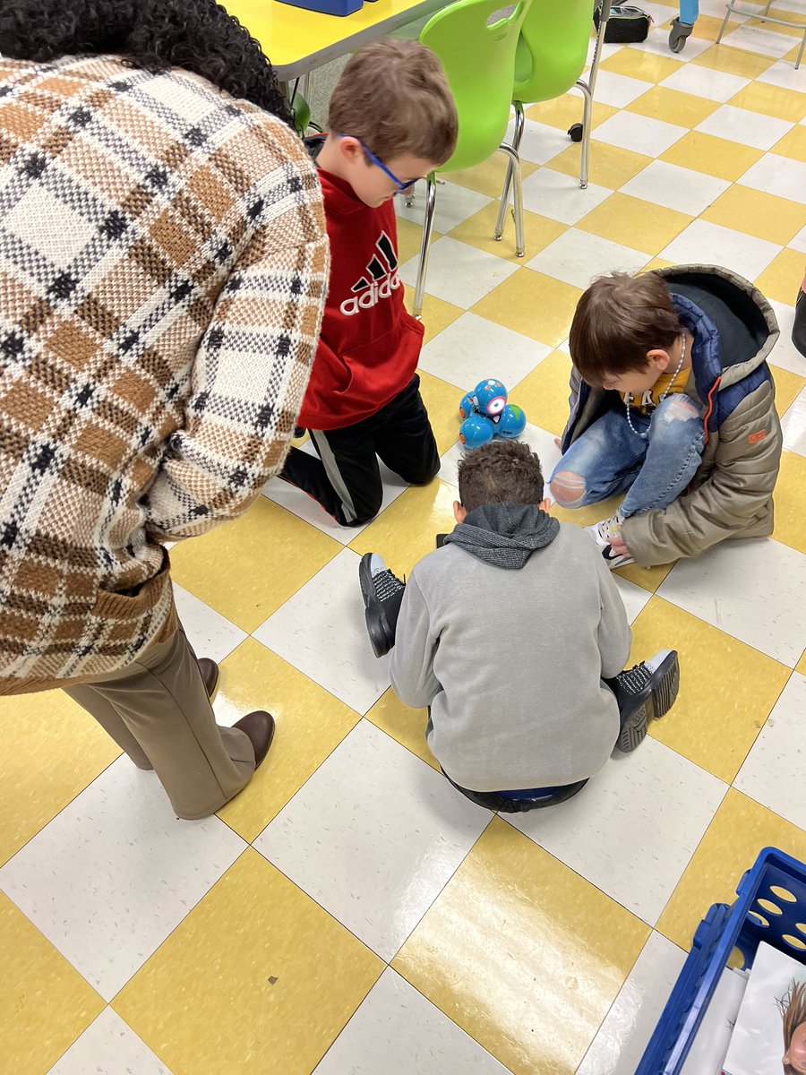 Emily Hardee tweet media