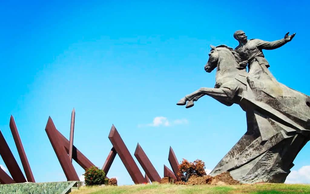 EDJAVillaClara's tweet photo. En la Protesta de Baraguá Antonio Maceo mantuvo la intransigencia revolucionaria del pueblo cubano. Por eso #CubaViveEnSuHistoria y el 26 #YoVotoXTodos por el socialismo.
@DiazCanelB
@Colina_VClara
@DPEVillaClara https://t.co/QqSuqlikZo