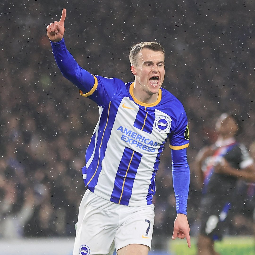 マーチは相変わらずシュート上手いな。DFに体寄せられても逆サイドのあのコースに蹴れるんだもんな。
三笘も絶妙なタイミングで優しいスルーパスが素晴らしい。
そしてその三笘のドリブルコースを空けたマクアリスターのランも素晴らしい。 