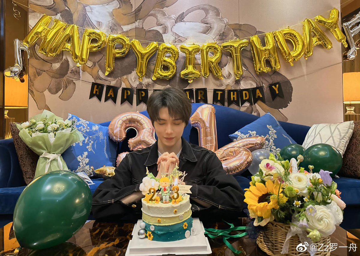 yizhouus's tweet photo. 生日快乐舟宝 对你的偏爱永远不变💚

#罗一舟0316生日快乐 
#罗一舟二十有三风起正扬帆
#罗一舟 https://t.co/ZR2uEPhr8e