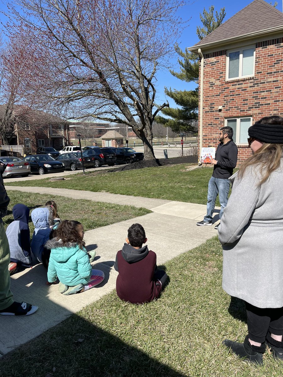 mrsbuschmann's tweet photo. What a fun afternoon visiting our @WhiteRiverEagle students &amp; their families in their neighborhoods!#goingplaces https://t.co/Jjx8g4ptVX