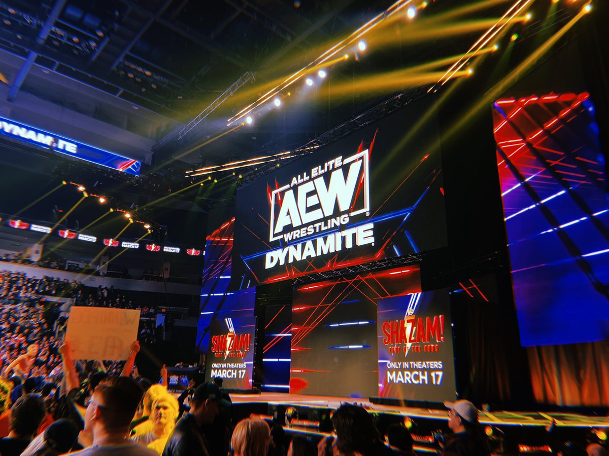 BryceJohann's tweet photo. #AEWDynamite https://t.co/4KJ5rp4tWd