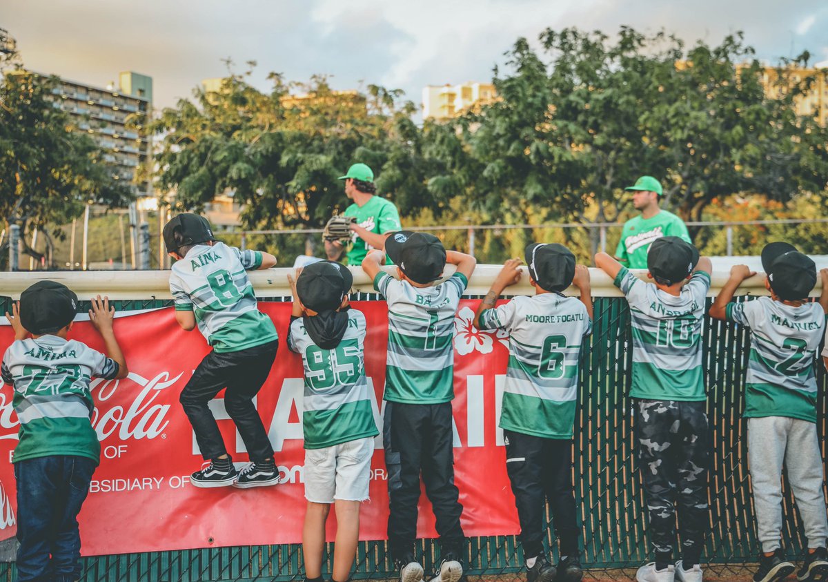 HawaiiBaseball's tweet photo. We play for more than just ourselves. 

#GoBows https://t.co/vgfn0hmKKi