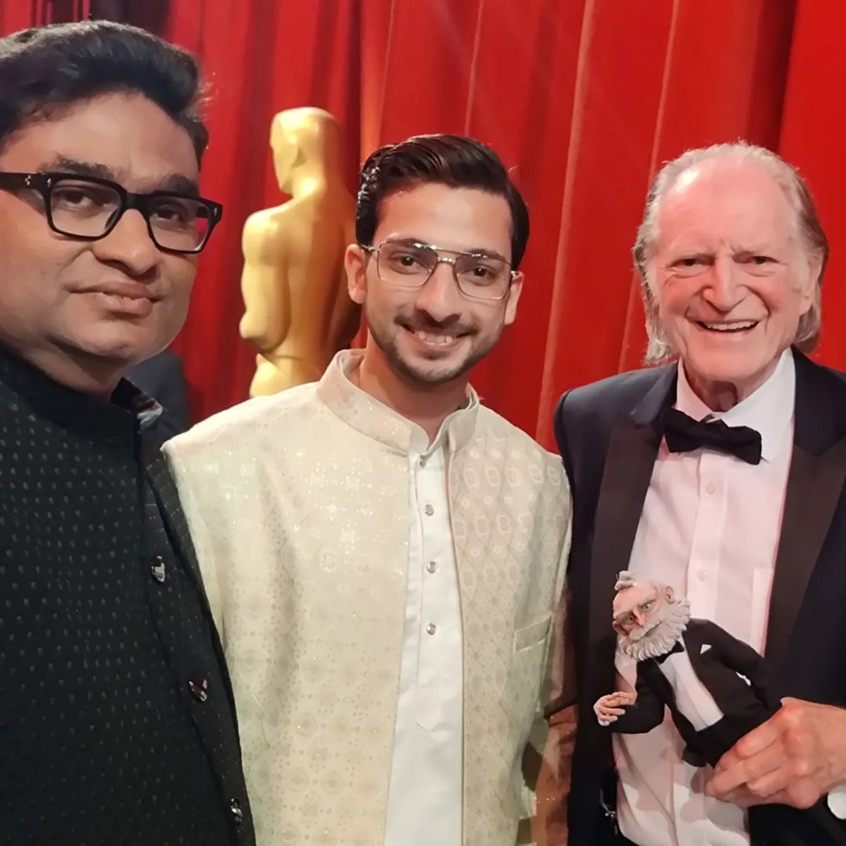 Nadeem, Salik and the iconic David Bradley at the 95th Academy Awards 🎥 

#AllThatBreathes #oscars95 #oscars #academyawards #hbodocumentaryfilms #shaunaksen