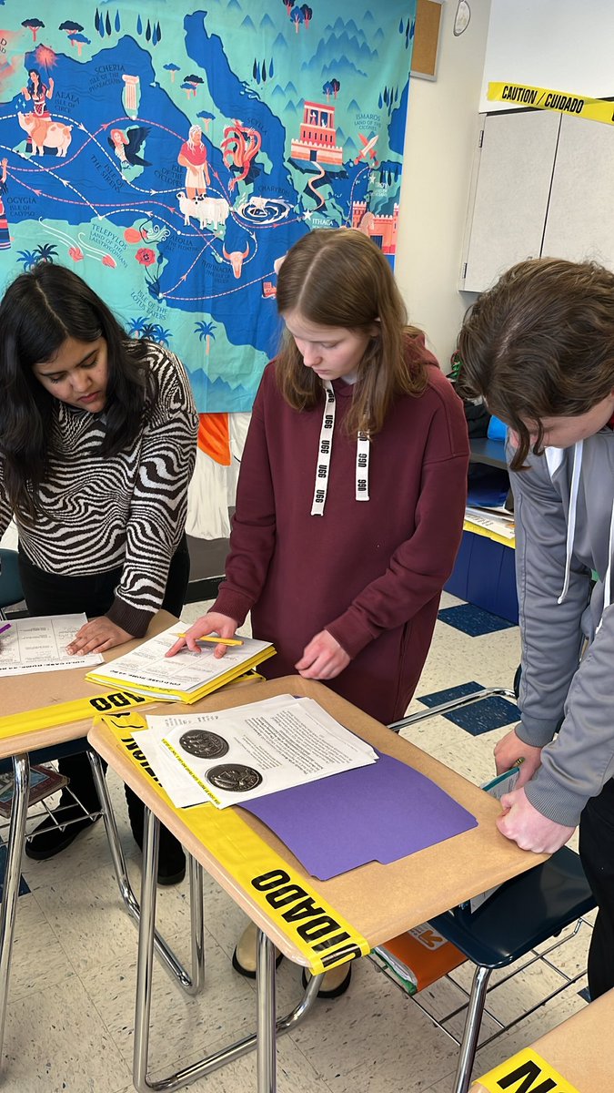 ⚠️ BEWARE ⚠️ It’s the Ides of March and there was a MURDER in J207 !!!! Latin students worked together at the CRIME SCENE to figure out WHO did this to Julius Caesar and WHY?!?! #LatinFamily #BewareTheIdesOfMarch <a href="/NCSD_WL_ENL/">NCSDWorldLanguages/ENL</a>