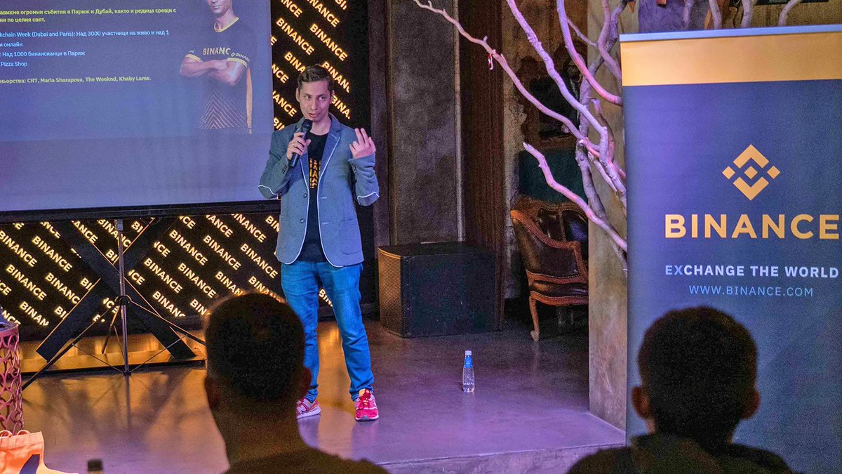 binance's tweet photo. #Binance in Bulgaria! 🇧🇬 

We had a full house in Varna tonight for our community meet up to discuss NFTs, last year's achievements and our plans in the country for education and community activities. https://t.co/tnwMTgTiTD