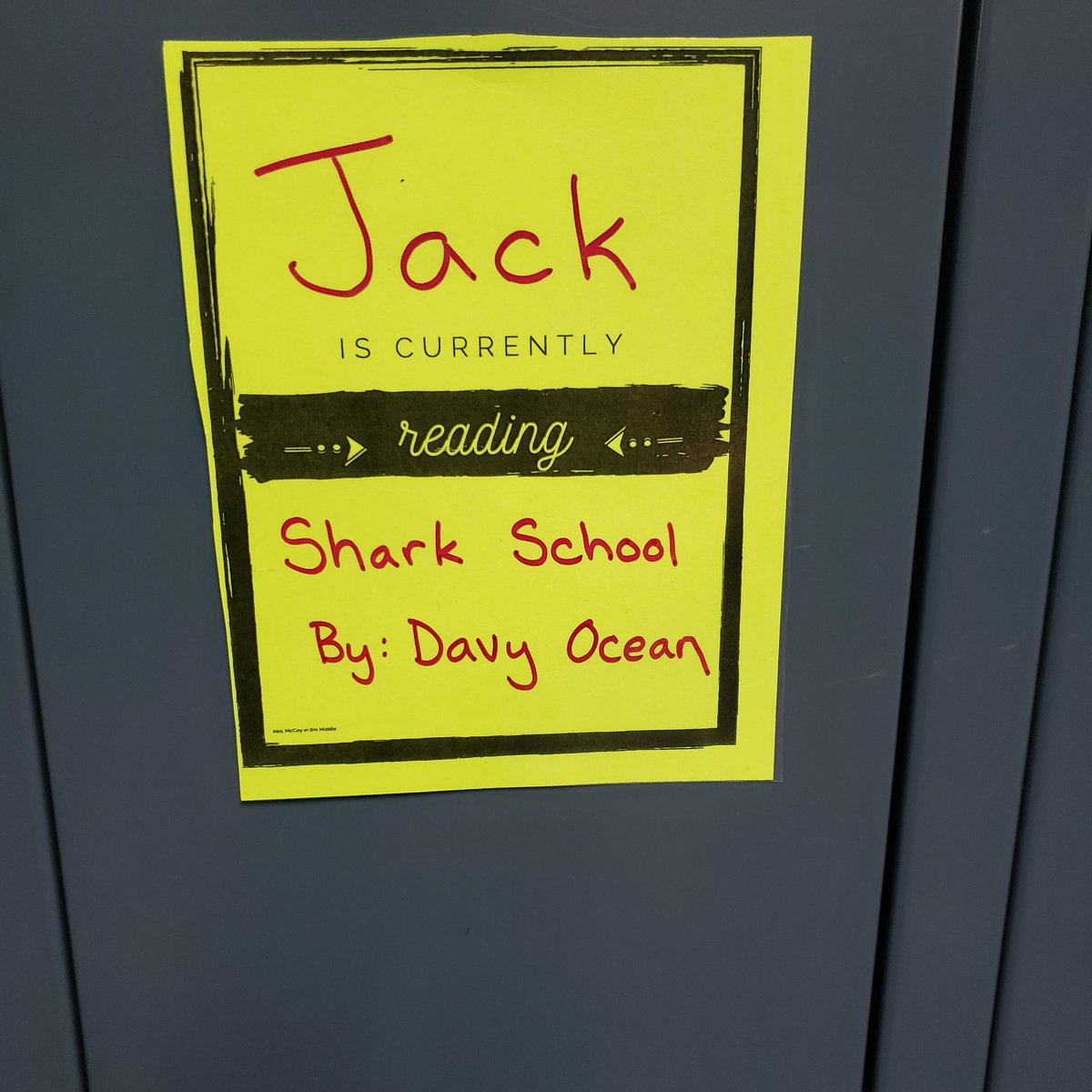 mpenneyosborn's tweet photo. It's so great to walk the halls and see what students (and teachers) are reading! @rwoodrow8  #GLCSRead #GoGullLake #GLCSRyan @glbluedevils @rwoodrow8 @ambell0727 https://t.co/T43ejVuSfL