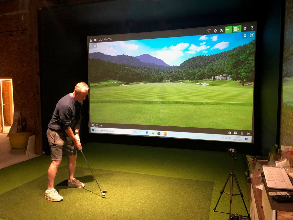 Wendy_supplier's tweet photo. XYScreen 3D indoor Golf impact fixed frame projector screen 
#xyscreen #xyscreens #projectorscreen #projectionscreen #golfimpactscreen #golfprojectorscreen https://t.co/YxWXLZHMf5