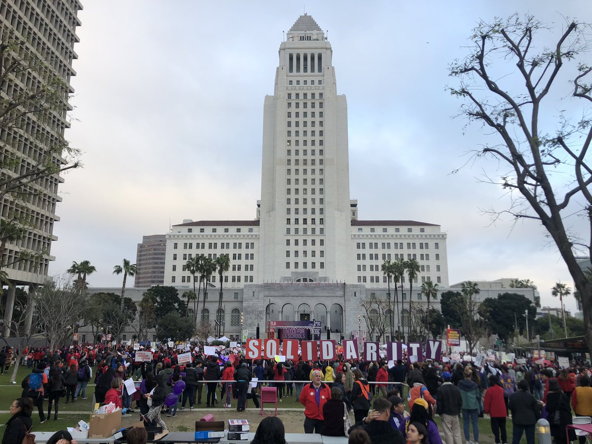 Shame on <a href="/LAUSDSup/">Alberto M. Carvalho</a>. #utla stands in solidarity with #local99.