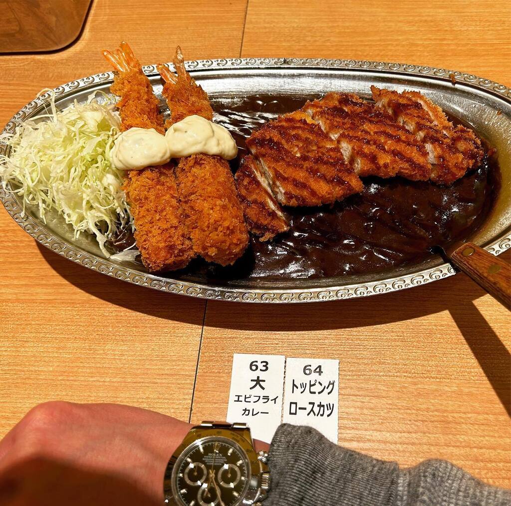 MaaaaaBiz's tweet image. たまにはカレー

#腕時計魂 #watchlife 
#Rolexlover #rolexlife 
#Rolex #rolexdaytona #daytona #cosmographdaytona #cosmograph 
#ロレックス #ロレックスデイトナ #デイトナ 
#コスモグラフデイトナ instagr.am/p/Cp1Jo6Mhprp/