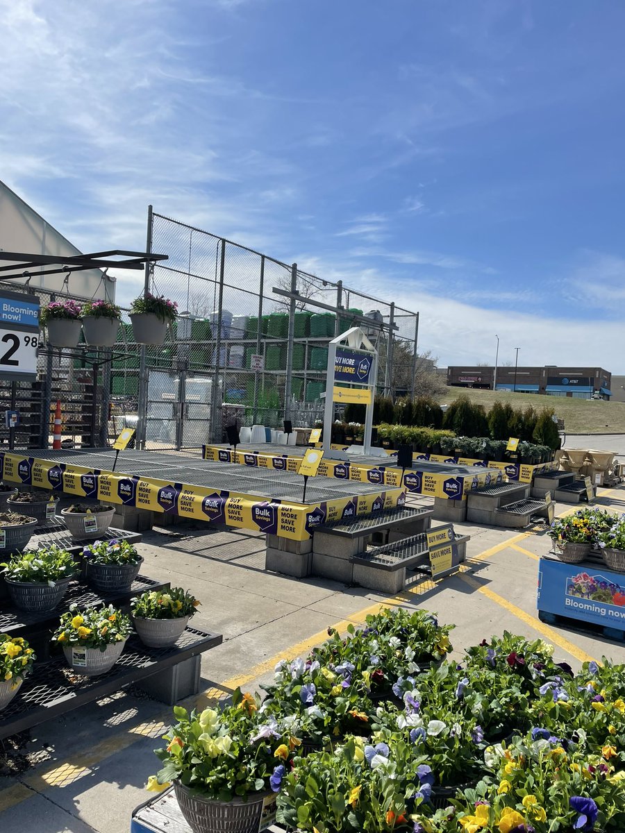BGiesle's tweet photo. Congratulations to MSM Jobnathan, GP Shawn and GP Ricky for all receiving a red star for spring execution!  Store 1077 is ready for spring! Brittney Pratt Eddie Yarberry John Rissmiller Mike LackeyLPC Curt Franklin #team appreciation #teamwork #nailedit Lowe's Companies, Inc. https://t.co/q1oZ3qRaVb