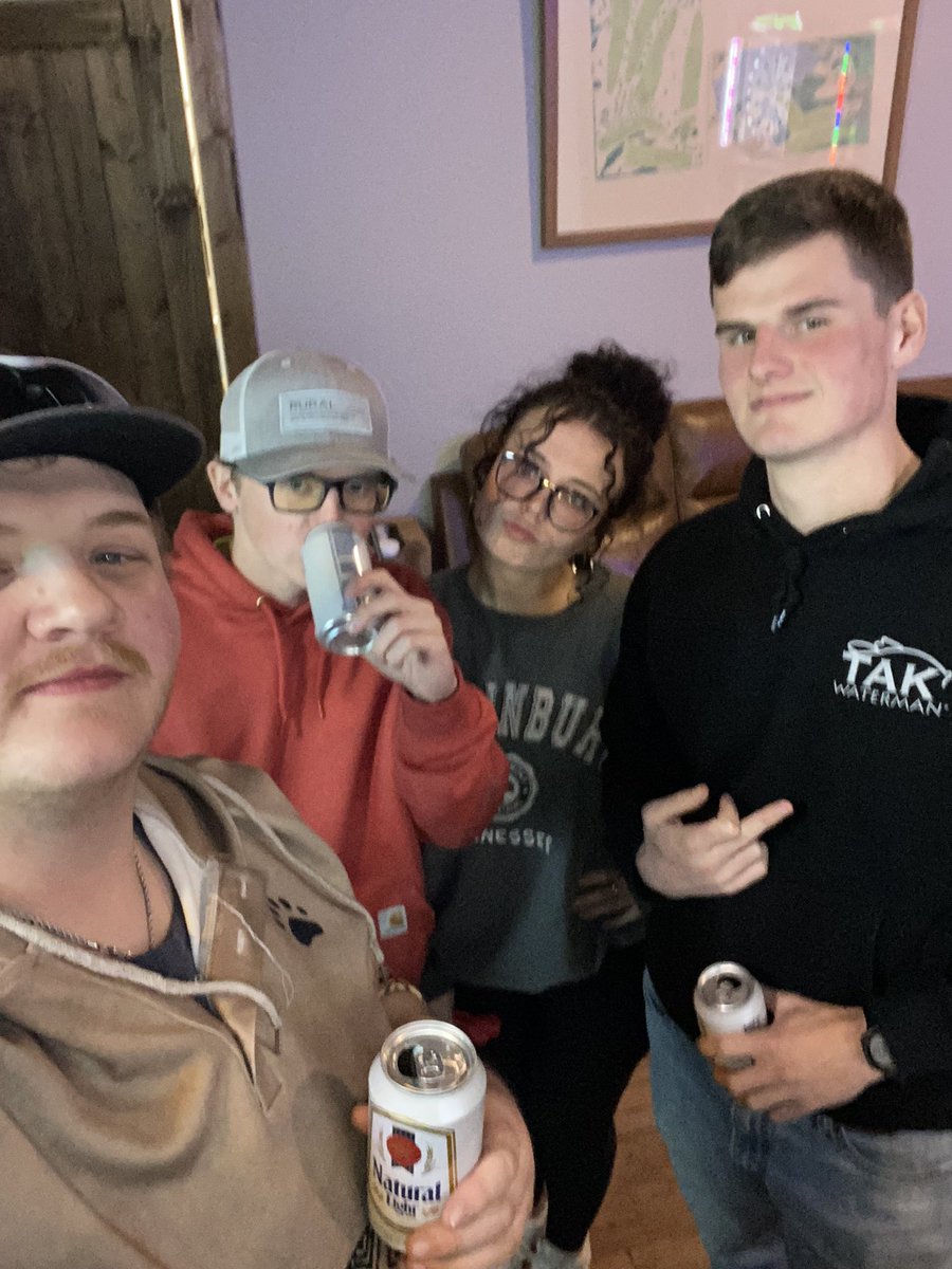 tucktuck181's tweet photo. Found out why I’ll be drunk tweeting tonight… https://t.co/JLjaGFDgll
