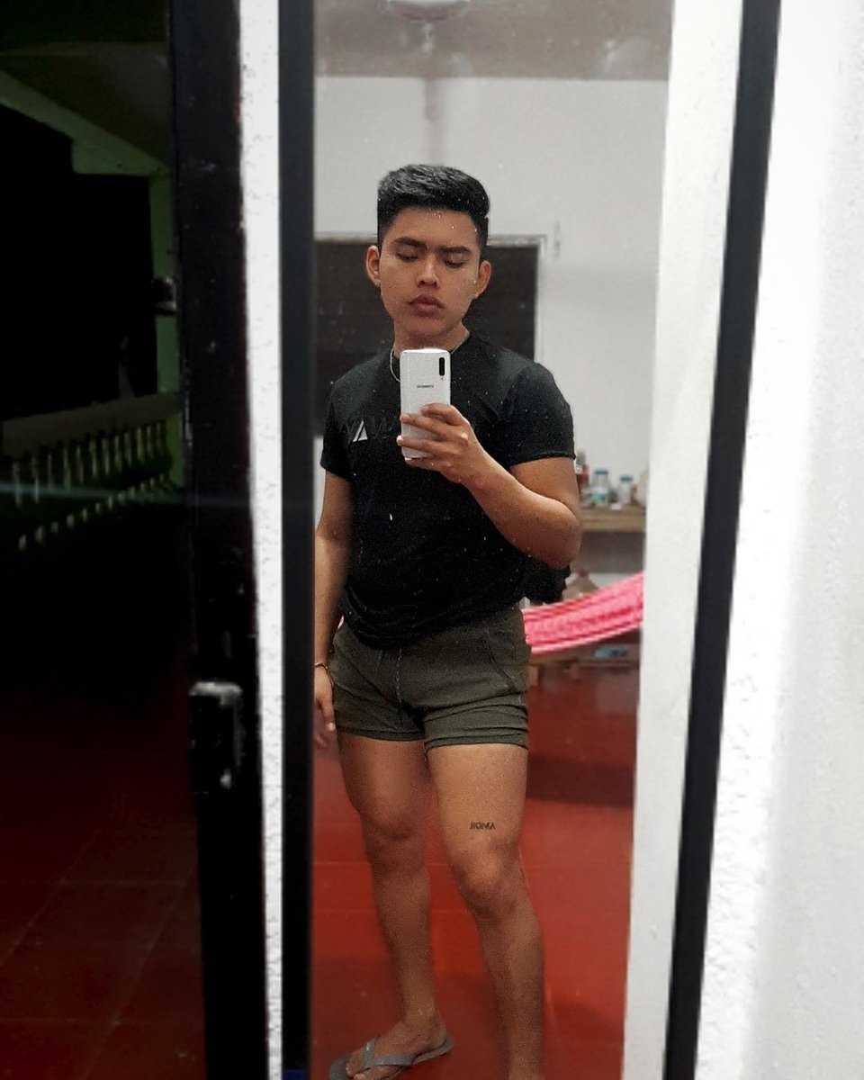 gaelmooc's tweet photo. Hola? #FYP #nightout #PlayaDelCarmen #LGBTQ #night #boys https://t.co/z0y5Kb8CvU