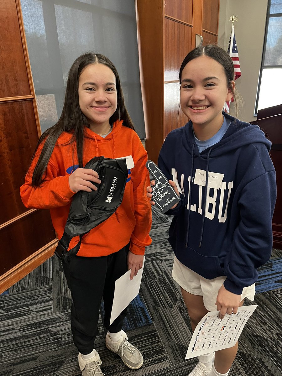 Thank you to <a href="/EducationQuest/">EducationQuest</a> for helping our 8th graders get to <a href="/MidlandU/">Midland University</a> for a campus visit! The students had a great time exploring campus and especially loved the lunch buffet! #lakeviewvikes