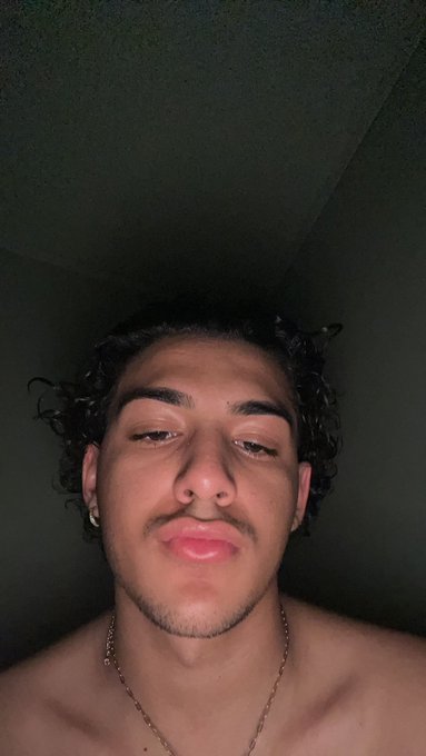 FrTo5YdWIAI4rjb?format=jpg&name=small